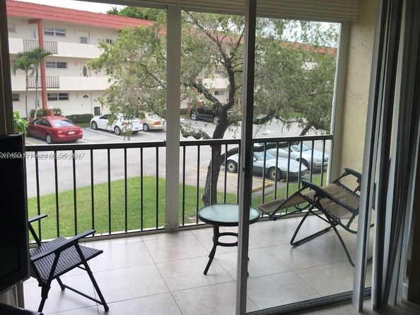 311 S Hollybrook Dr 202, Pembroke Pines FL 33025