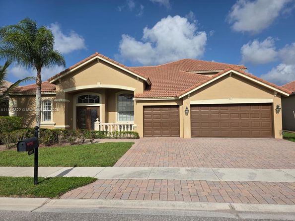 4017 W Hamilton Ky, West Palm Beach FL 33411