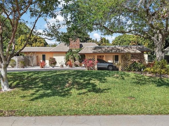 8261 SW 186th St, Cutler Bay FL 33157