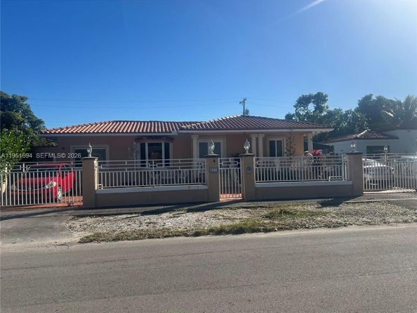 201 SW 51st Ct, Miami FL 33134