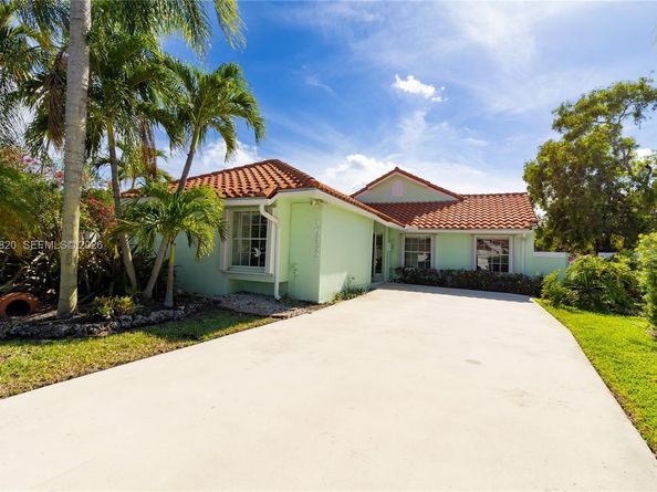 10352 NW 46th St, Doral FL 33178