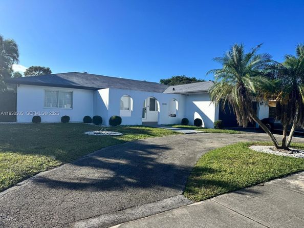 Undisclosed Address #A11930303, Miami FL 33175