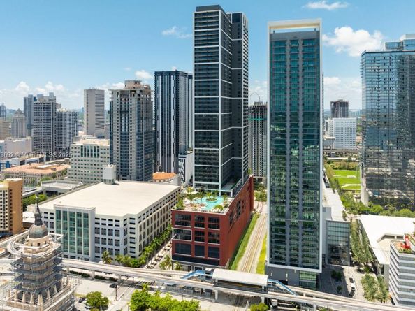 601 NE 1st Ave 1720, Miami FL 33132