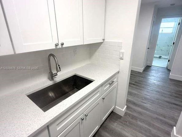 12195 W Dixie Hwy 6E, North Miami FL 33161