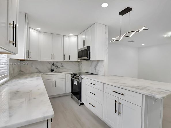 708 Normandy O 708, Delray Beach FL 33484