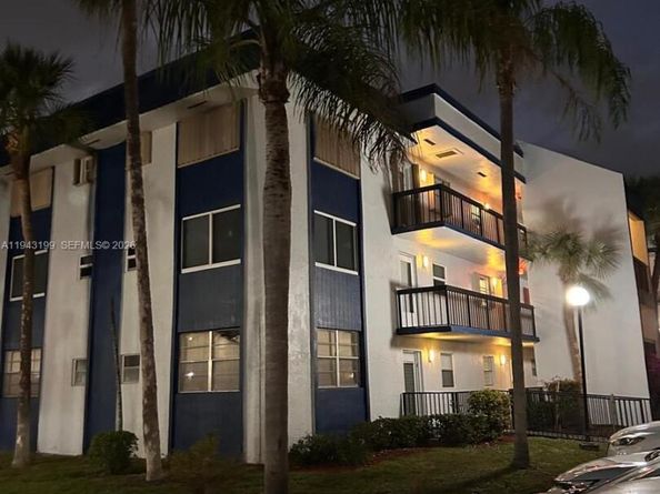 3100 Holiday Springs Blvd 111, Margate FL 33063