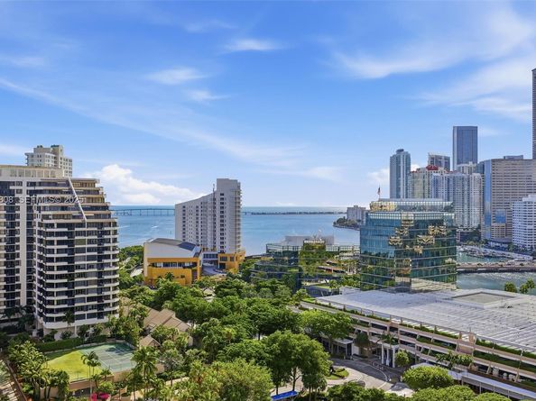 888 Brickell Key Dr 1903, Miami FL 33131