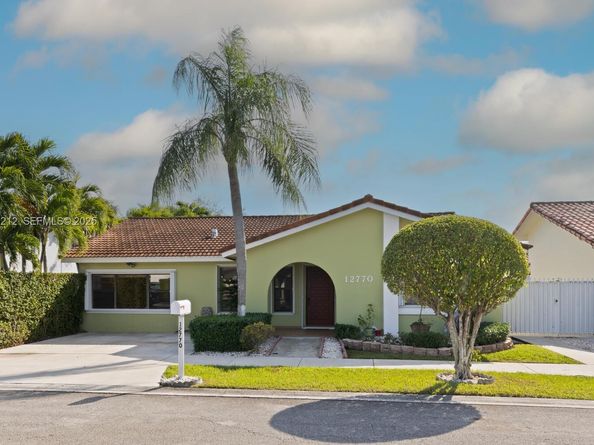 12770 NW 11th St, Miami FL 33182