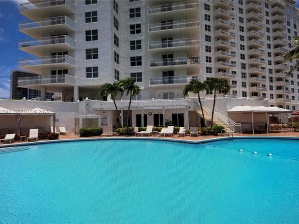 1 Las Olas Cir 306, Fort Lauderdale FL 33316