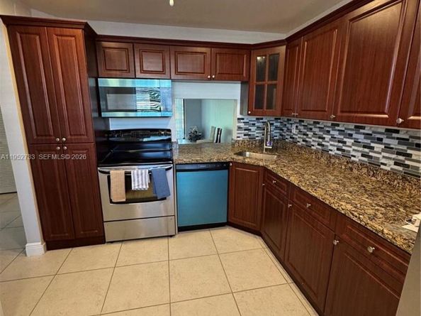 6095 N Sabal Palm Blvd 104, Tamarac FL 33319