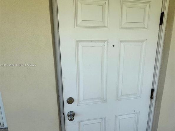 118 E Salisbury  E 118, West Palm Beach FL 33417