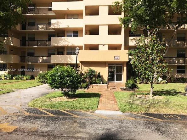 3651 Environ Blvd 256, Lauderhill FL 33319