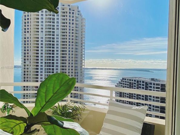 888 Brickell Key Dr 2209, Miami FL 33131