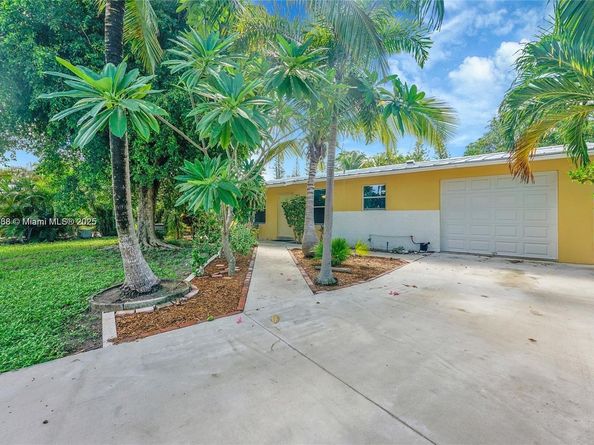 740 NE 50th Ct, Deerfield Beach FL 33064