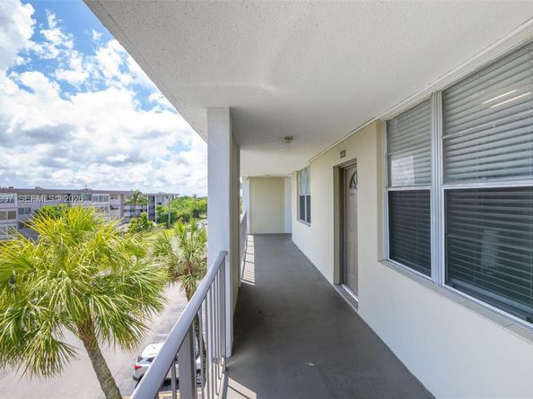 2999 NW 48th Ave 448, Lauderdale Lakes FL 33313