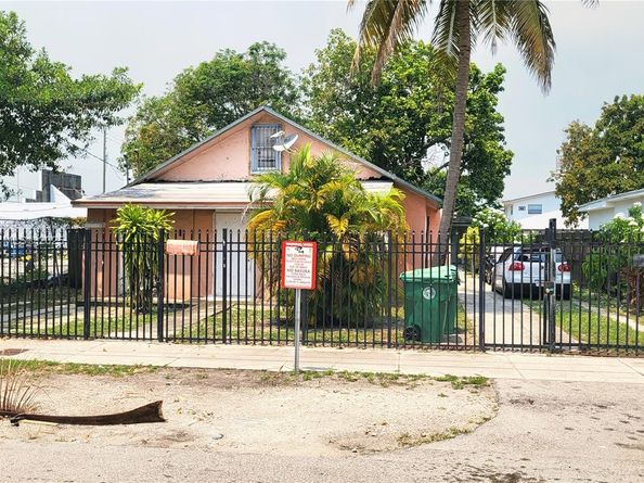 683 NW 30th St, Miami FL 33127