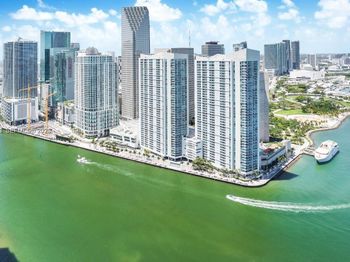 335 S Biscayne Blvd