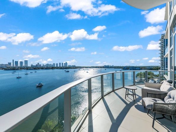 17301 Biscayne Blvd 811, North Miami Beach FL 33160