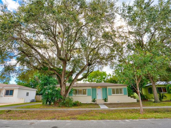 1230 NE 133rd St, North Miami FL 33161