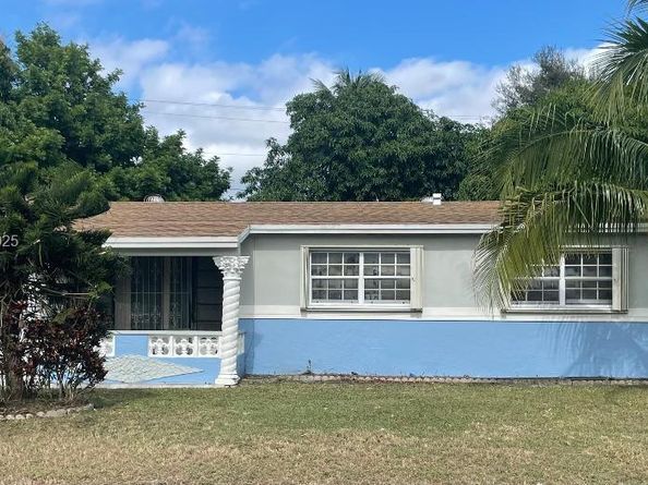 1225 NW 189th Ter, Miami Gardens FL 33169