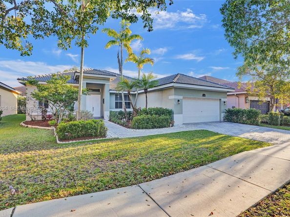 1629 Blue Jay Cir, Weston FL 33327