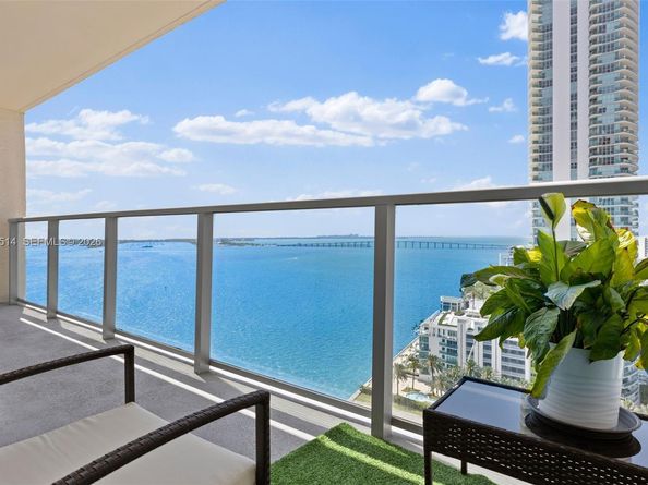 1155 Brickell Bay Dr 2005, Miami FL 33131