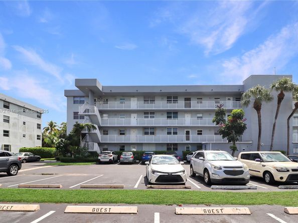 110 Royal Park Dr 3C, Oakland Park FL 33309