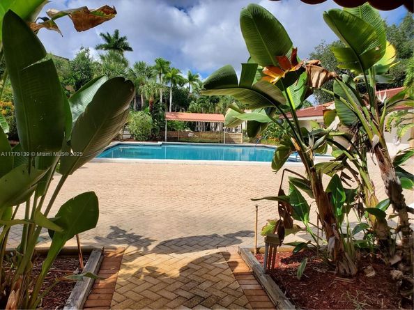 5550 NW 44th St 111B, Lauderhill FL 33319