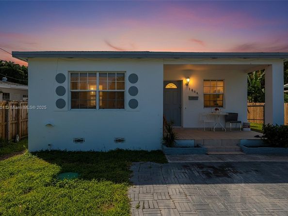 3840 SW 91st Ave, Miami FL 33165