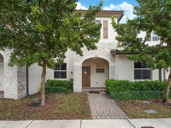 12453 NW 23rd Ct, Miami FL 33167