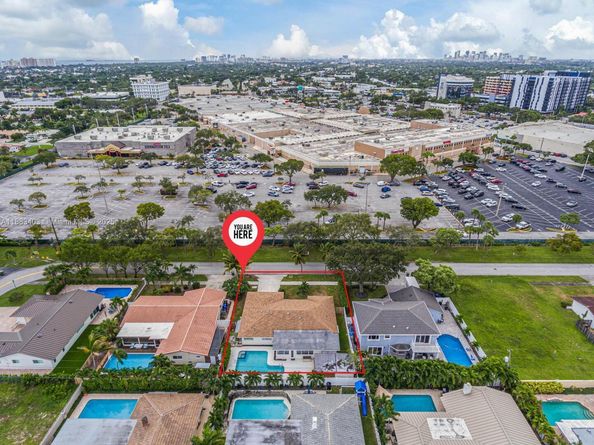 2505 NE 35th Dr, Fort Lauderdale FL 33308