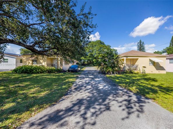 2459 Pierce St, Hollywood FL 33020