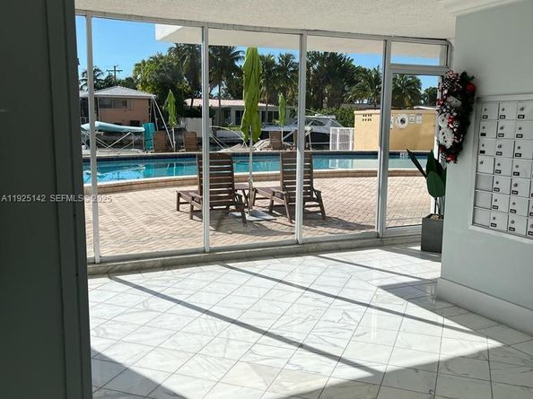 2020 NE 135th St 609, North Miami FL 33181