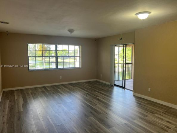 3655 NW 94th Ave 8H, Sunrise FL 33351