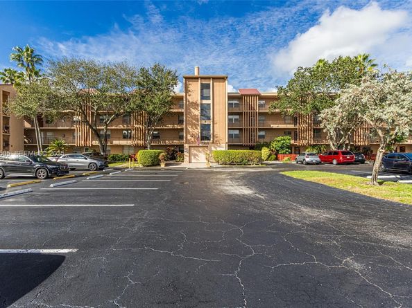 7300 Lake Cir Dr 303, Margate FL 33063