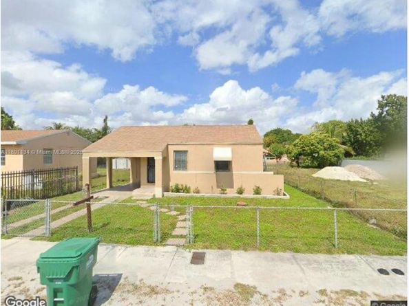 1043 NW 75th St, Miami FL 33150