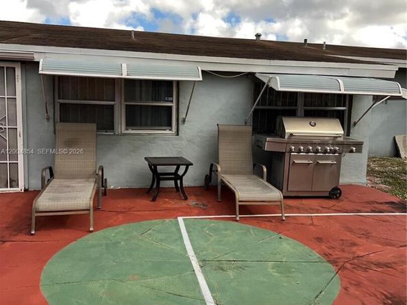 Undisclosed Address #A12004854, Miami Gardens FL 33169