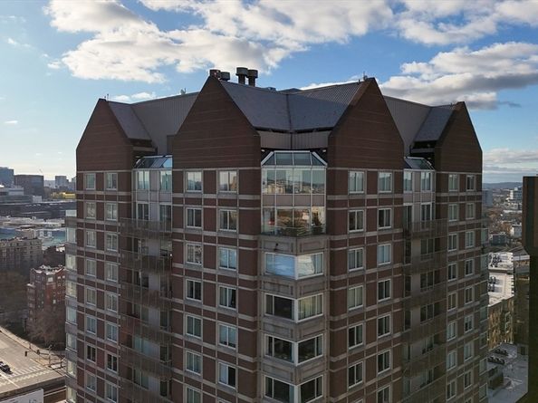 8 Museum Way 2304, Cambridge MA 02141