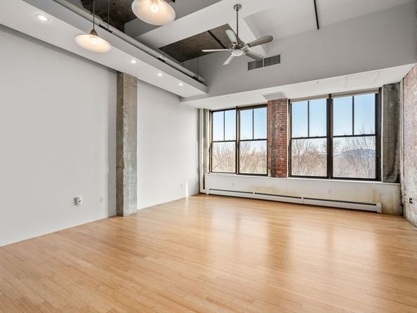 156 Porter St 353, Boston MA 02128