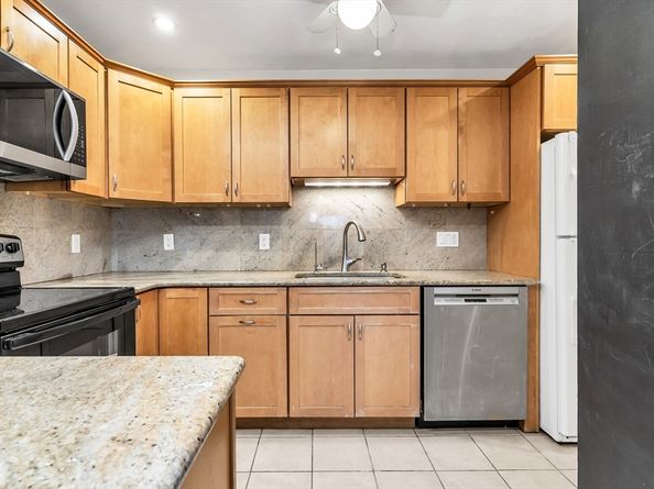 21 Margin Street 33, Lynn MA 01905