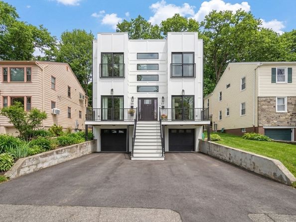57-59 Highland Rd 57, Brookline MA 02445
