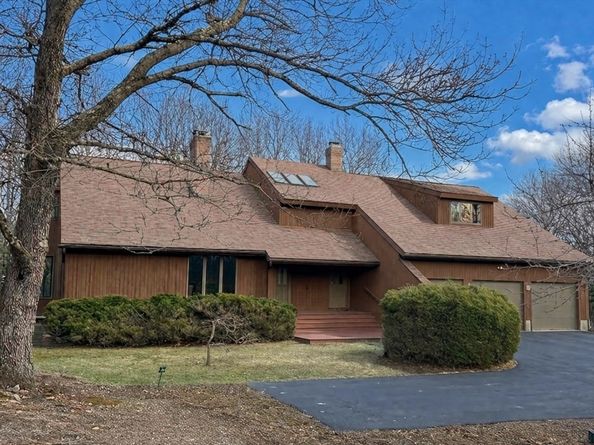 580 Mountain St., Sharon MA 02067