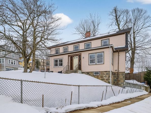 27 S Crescent Circuit, Boston MA 02135