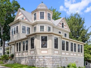 35 Frances St