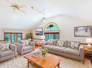22 Starview Dr