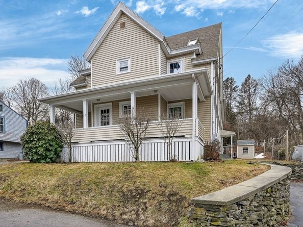 17 Mason St, Hudson MA 01749