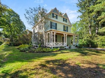 213 School St