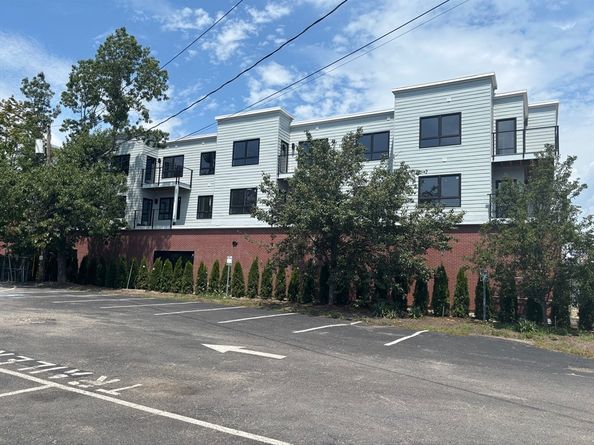 1391 Main Street 305, Walpole MA 02081