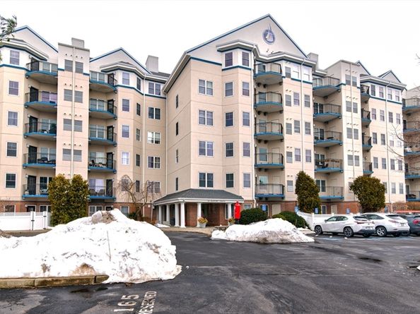 10 Seaport Dr. 2505, Quincy MA 02171