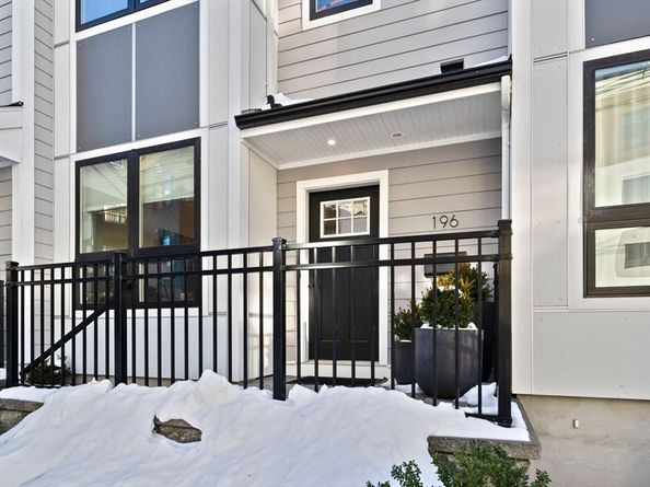 17-31 Charles Park Rd 196, Boston MA 02132